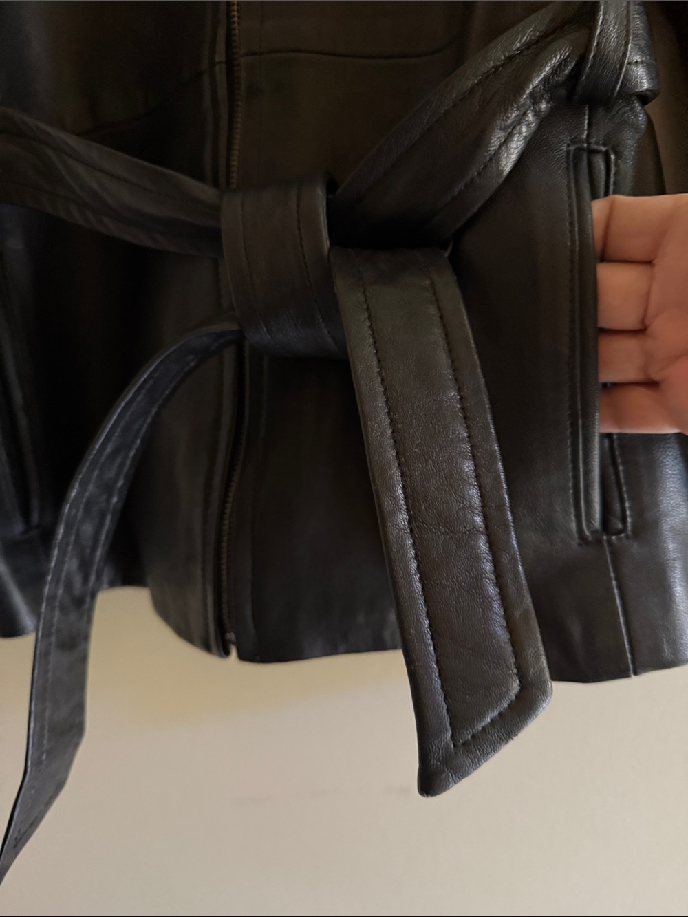Kenneth Cole Vintage Reaction Black Leather Belted Women’s Jacket Size Medium - Picture 6 of 9